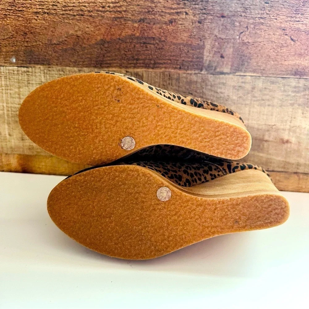 NWOT Lucky Brand Tahetti Suede Leopard Print Wedge Ankle Booties